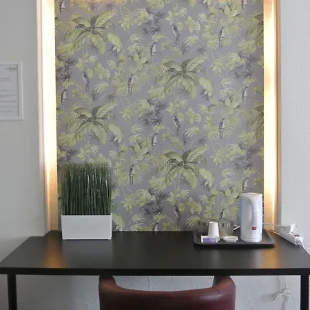 De Linde فندق 3*